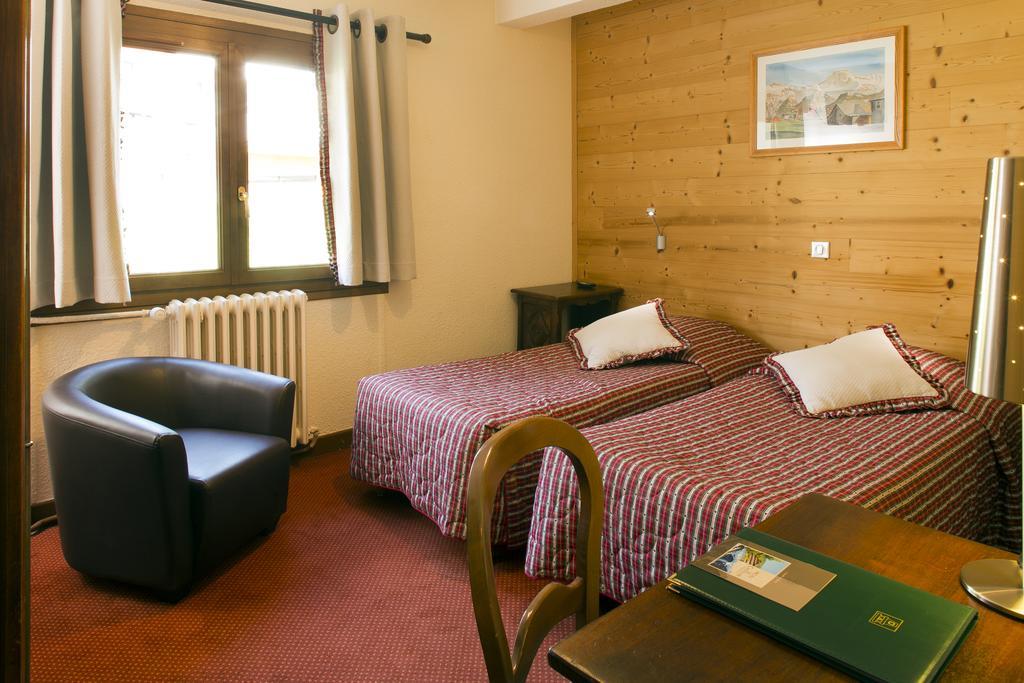 Le Castillan Alpe d'Huez Buitenkant foto