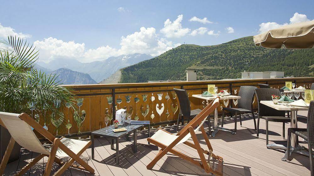 Le Castillan Alpe d'Huez Buitenkant foto
